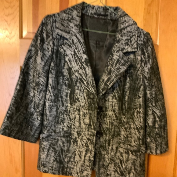 Blazer - Picture 1 of 1